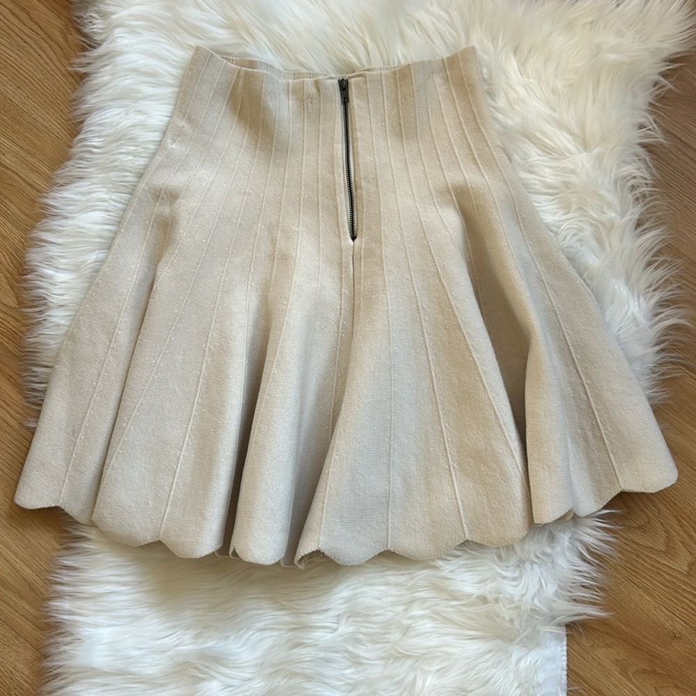J.O.A Scallop Hem Skirt Preppy Ribbed Knit Cream Ivory Size Medium REVOLVE - Picture 5 of 5